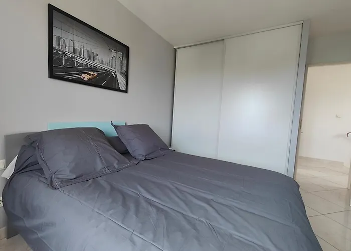 Chez Aline Et Marc Accommodatie bij particulieren Poussan